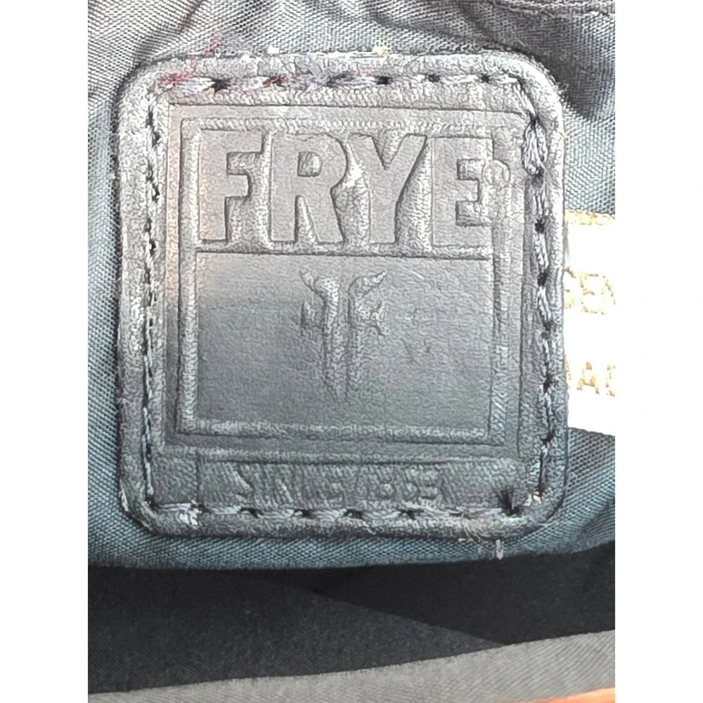 Frye logan messenger